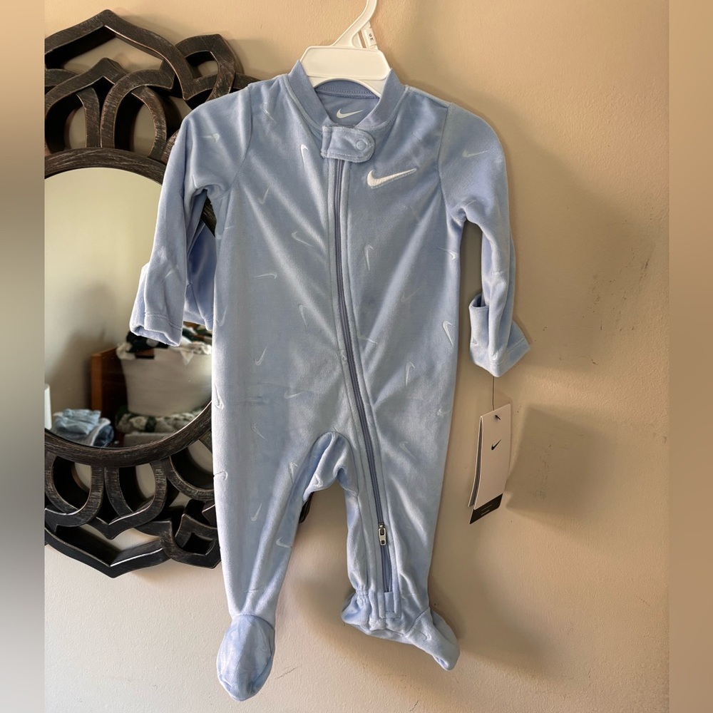Nike one piece onesie velvet light blue